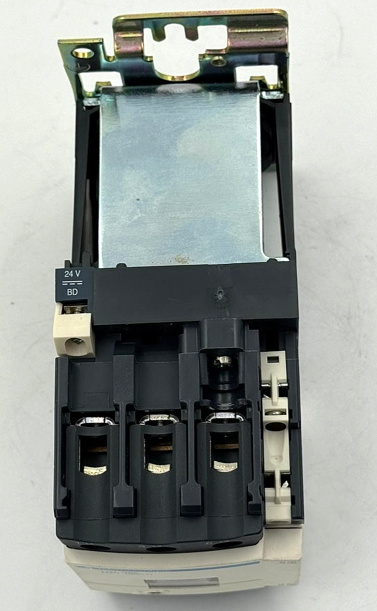 Telemecanique LC1D65BD Contactor | 24V DC Coil | Made in Czech Republic4