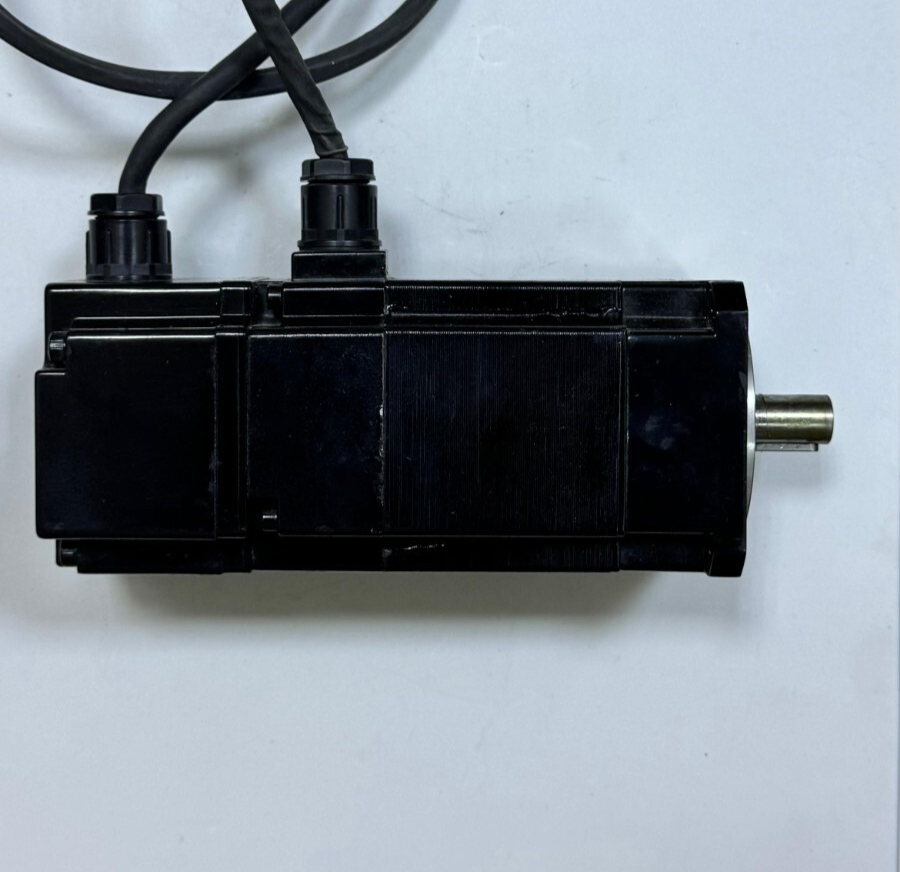 Cutes Corporation S50704EAA0 AC Servo Motor 400W 2.4A 3000 RPM4