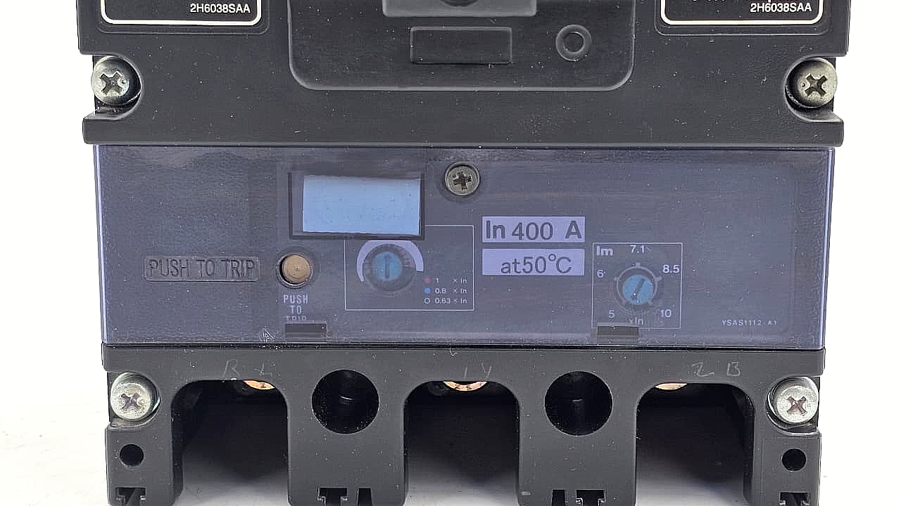 Loadline Y5H3P400T5 | 3Pole | 400A Molded Case Circuit Breaker (MCCB)3