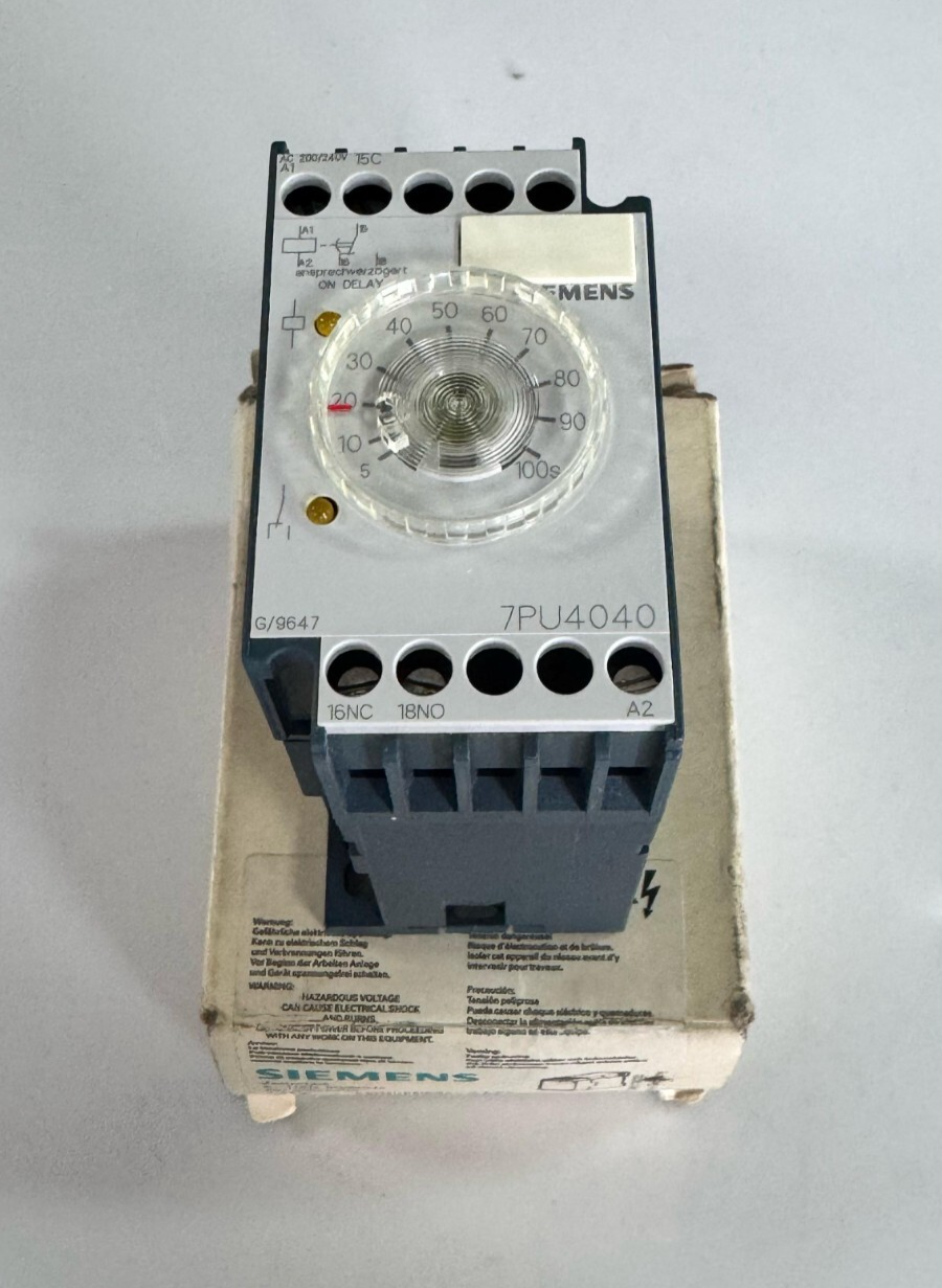 Siemens 7PU40403AN20 Monitoring Relay – AC 200/240V, 50/60Hz, Industrial Contro0