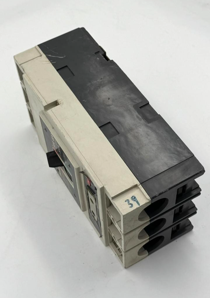 Bticino | MA400 | 320A | circuit breaker (MCCB) | Made in Italy6
