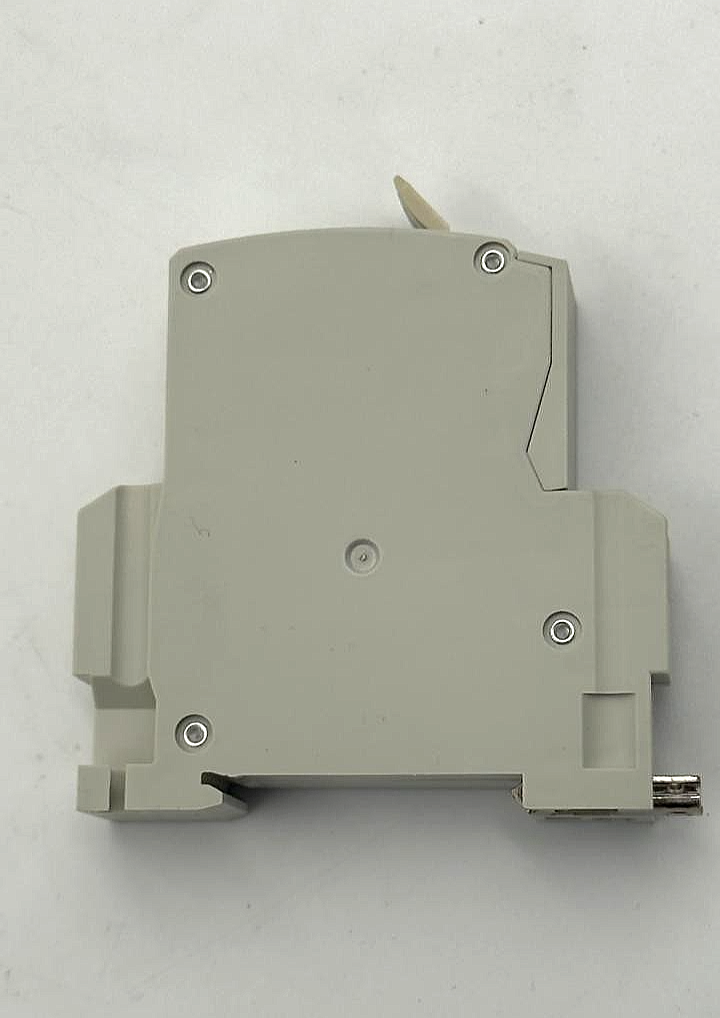 Fuji Electric CP31FM/10 circuit protector 10A ( 1 Pcs )4