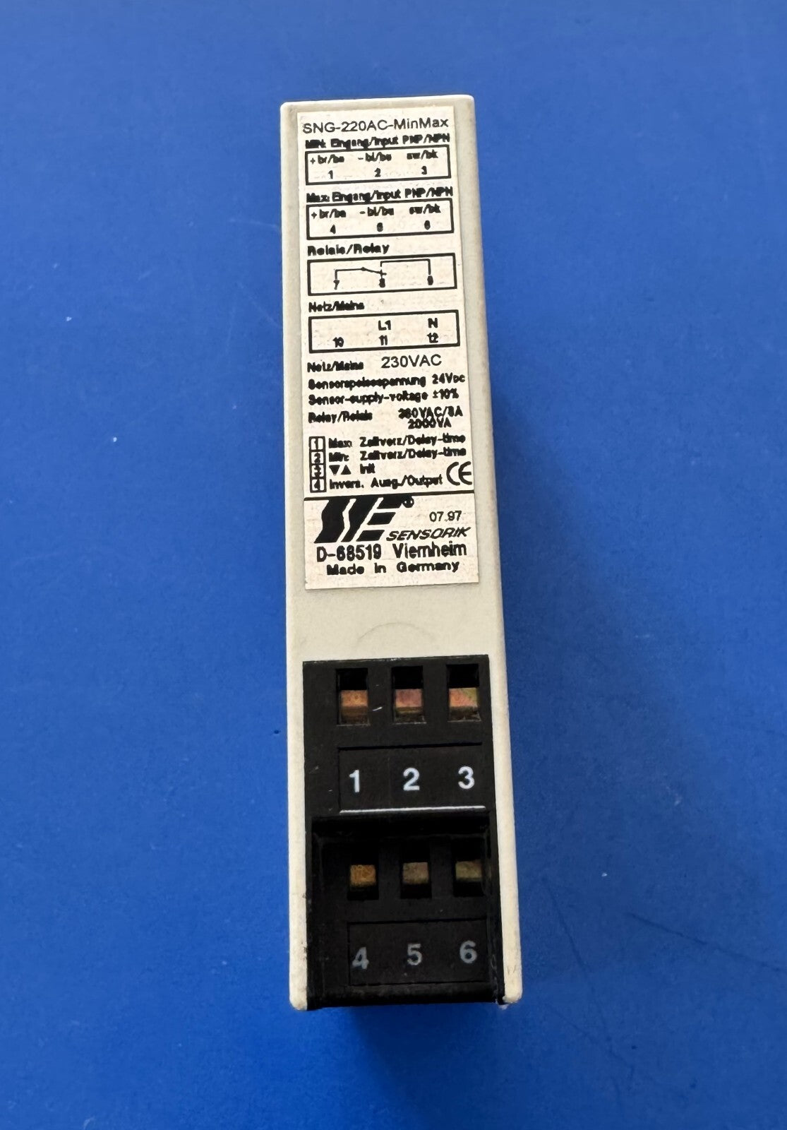SENSORIK SNG220ACMinMax Sensor Controller – 230V AC, 24V DC Sensor Supply1