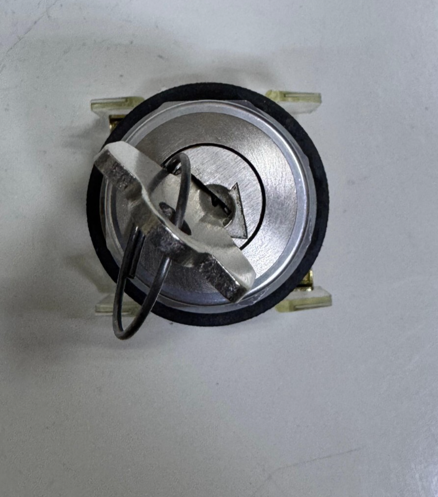 AllenBradley | 800TH32 |2Position Cylinder Lock Selector Switch | 600V AC Max3