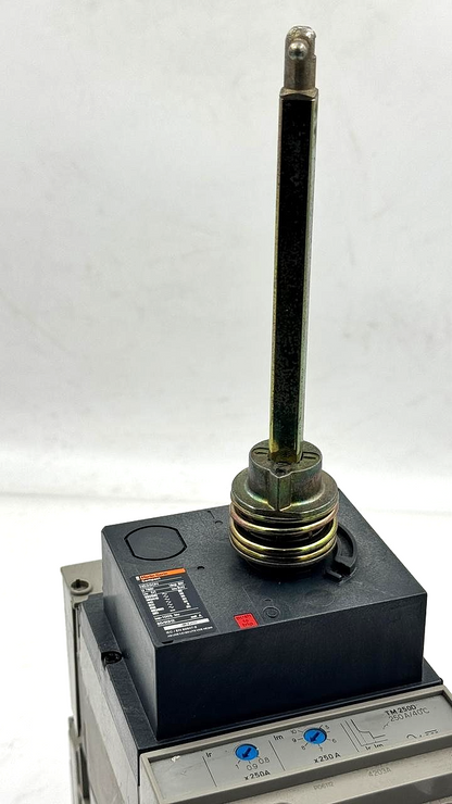 Merlin Gerin NS100-160-250 Circuit Breaker | 250 A 3