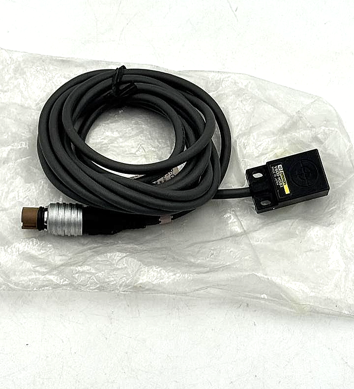 Omron V600HS61 RFID Sensor | Made in Japan0