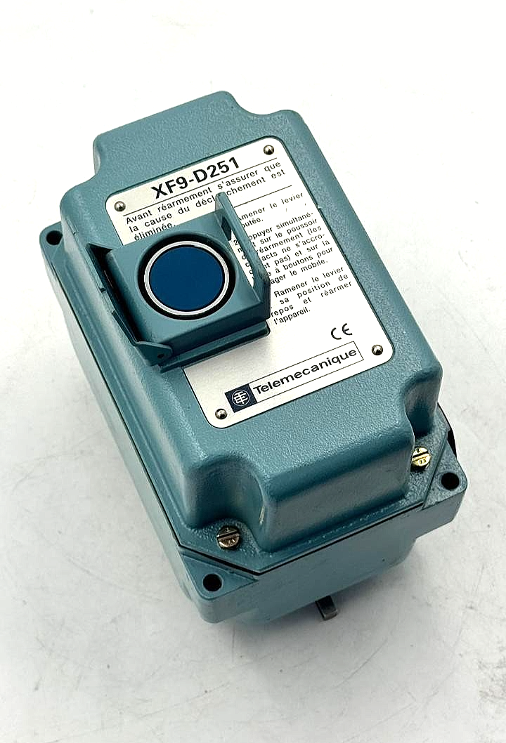 Telemecanique XF9D251 Mechanical Trip Device with Manual Reset0