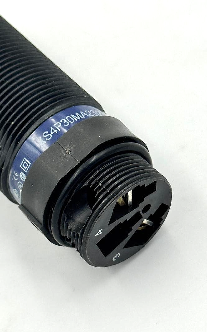Telemecanique XS4P30MA230B Proximity Sensor | Made in France2