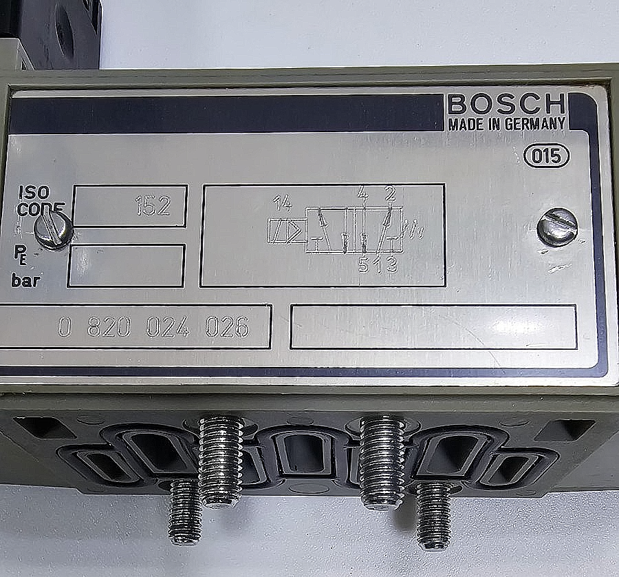 Bosch Rexroth Solenoid Valve 1 824 210 223 – 24V, Made in Germany1