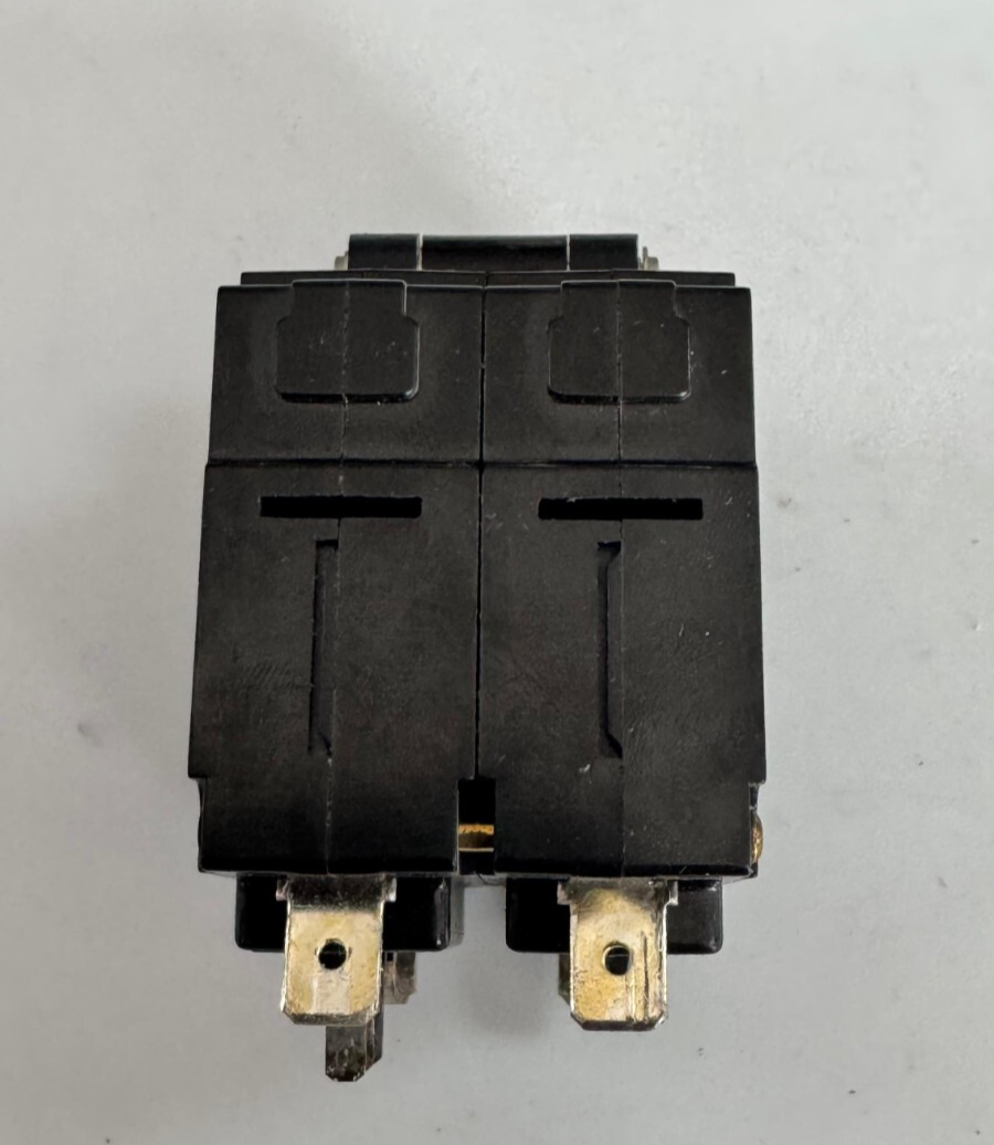 IDEC NRAN2121F Circuit Protector – 2A 250VAC | Industrial Protector4
