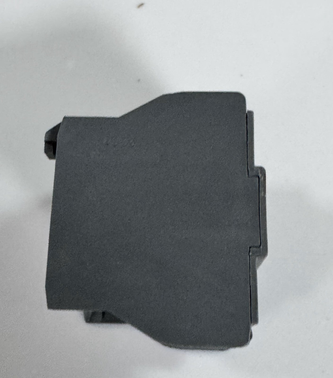 ABB CA522U Auxiliary Contact Block | 2NO + 2NC | 690V AC, 16A | IEC 60947513