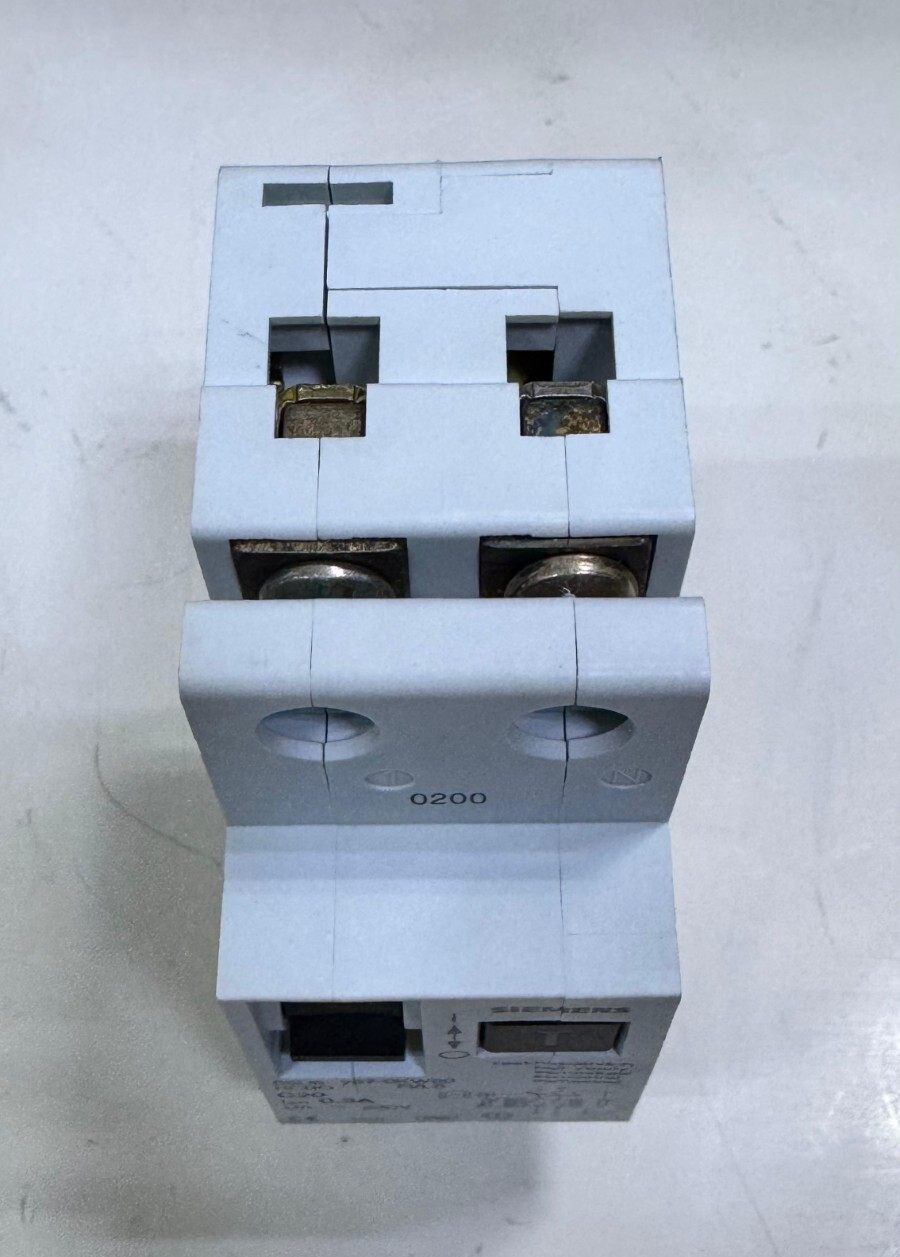 Siemens 5SU67670KW20  Residual Current Circuit Breaker  230V | 20 A | 0.3AC2