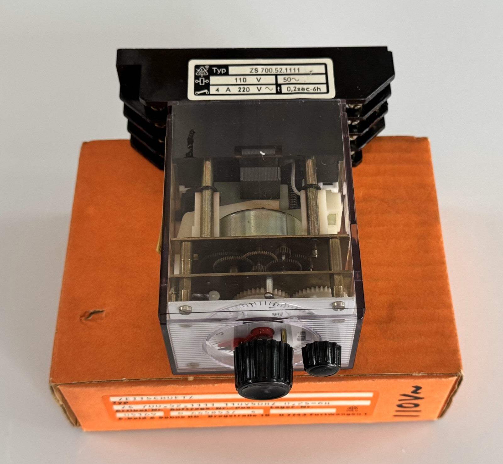 DOLD ZS 700.521111 Time Relay – 110V AC, 0.2s to 6h Delay | ZEITSCHUETZ Series1