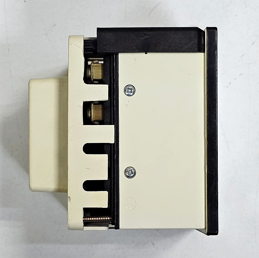 Crompton Instruments | 24441DGRUAGAG4T | Analog Panel Meter | 380V AC4