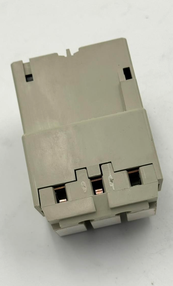 Telemecanique LB1LC03M07 Protection Module | 2.5A | Made in France8