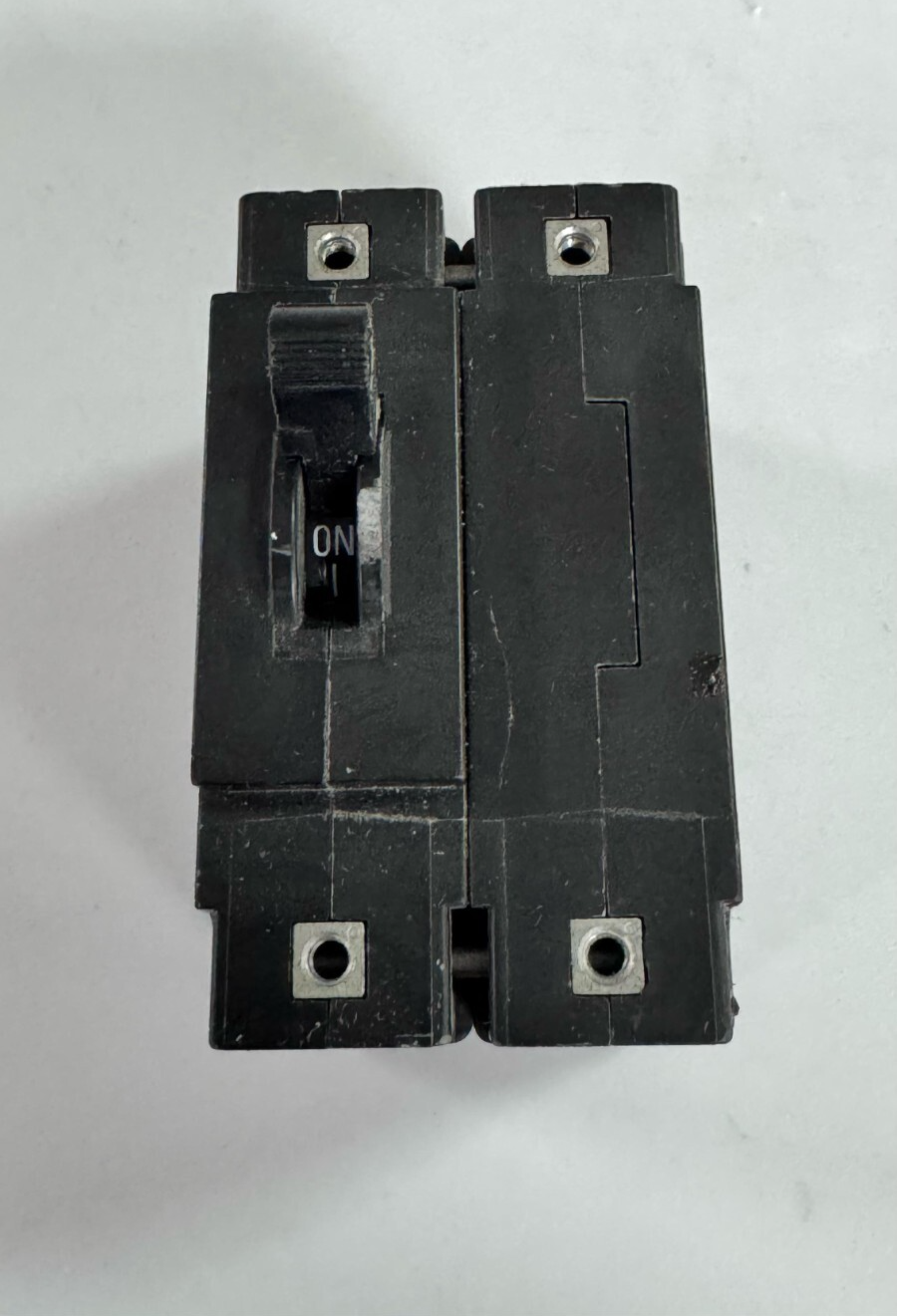 Airpax IEL11161F10.0A01V Circuit Breaker | 10A, 250V AC,0