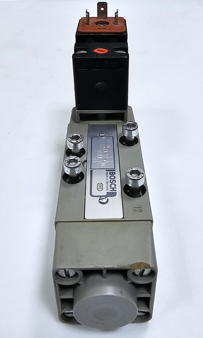 Bosch Rexroth Solenoid Valve 1 824 210 223 – 24V, Made in Germany8