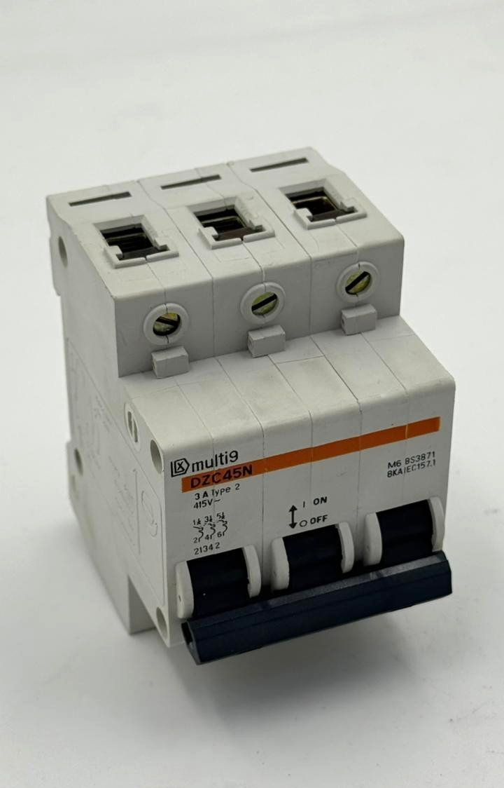 Multi 9 | DZC45N Circuit Breaker | 3A (1 pcs )0