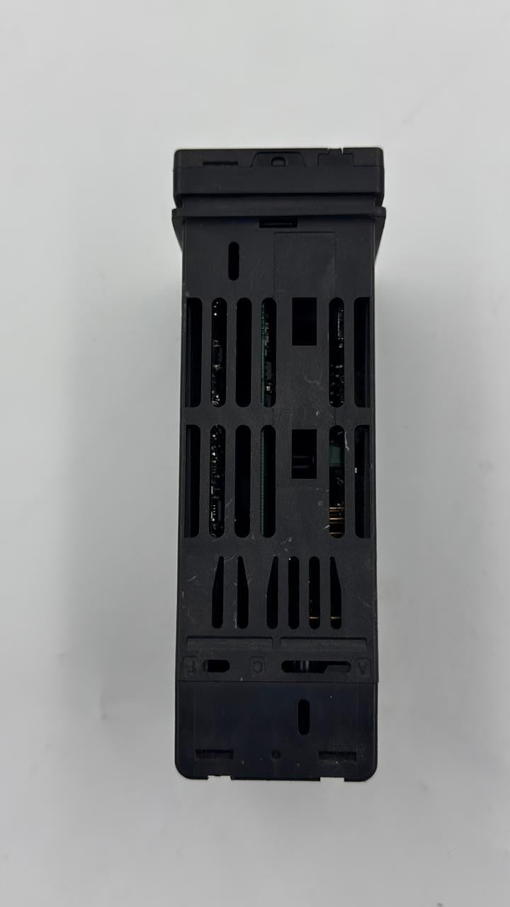 Azbil SDC45 Digital Indicating Controller ( 1 Pcs )6