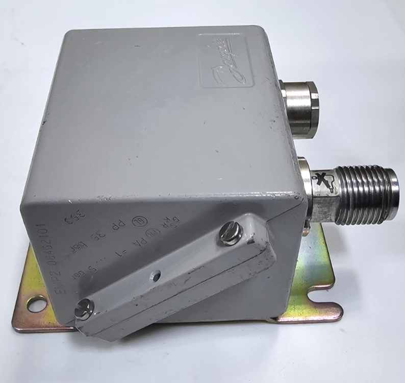 Danfoss EMP2 084G2101 Pressure Transmitter – 1–5 Bar Range, Max 35 Bar1