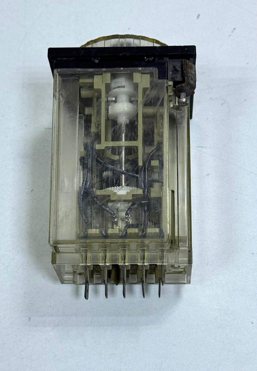 Schleicher Mikroais DZB 521L103 Electromechanical Timer Relay, 220V | German2