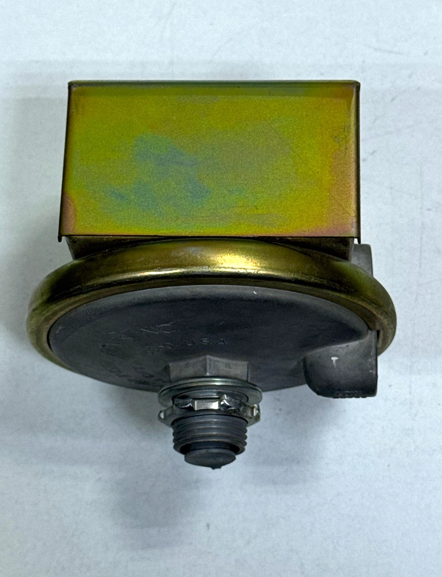Dwyer Instruments | 18230 | Pressure Switch | Made in USA4