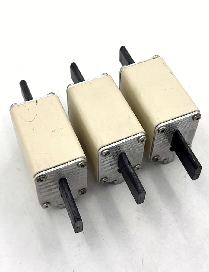 Eaton Bussmann 170M3815D  Square Body Fuse – 200A, | Made in India ( pack of 3)7