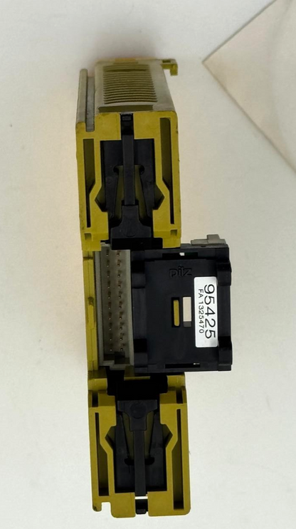 Pilz PNOZ M04P Safety Relay With CD | 773536 | Made in Germany(1 pcs)7