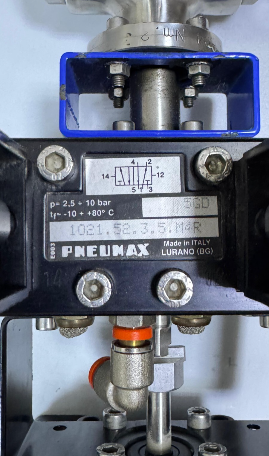 HighPressure Pneumatic Components & Industrial Switches | Pneumax, Accutrak4