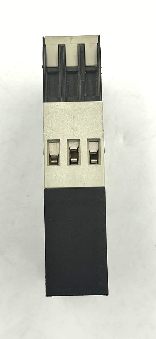 Telemecanique RE4 CL11BU Relay Timer 110-240V AC | Made in Germany4