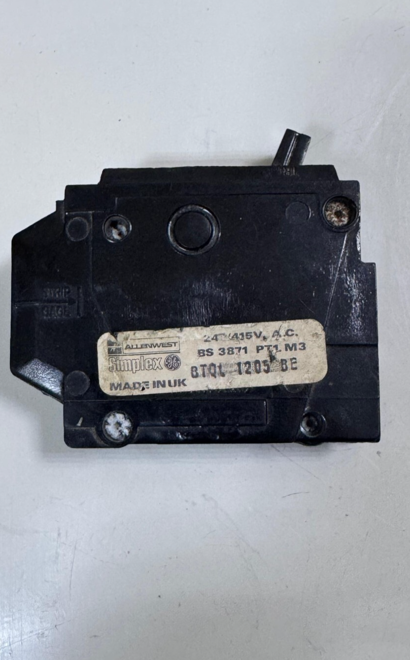 ALLENWEST Stumplex BTQL 1205 BE – 5A Circuit Breaker, 415V AC | Made In UK1