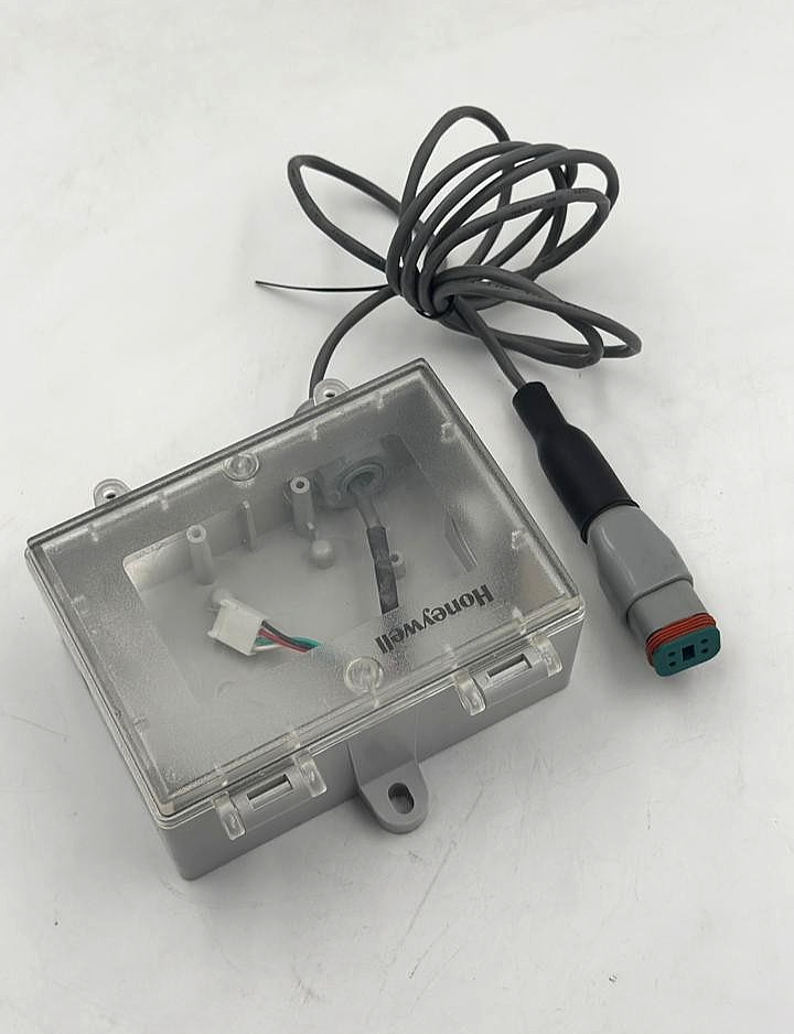 Honeywell  Differential Pressure Transmitter box0