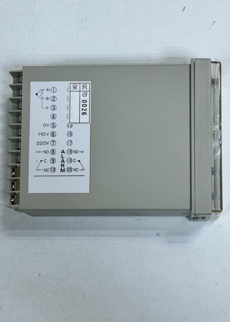 CAHO | SRT506EJRP1 | Temperature Controller | Range 0399°C | JType3