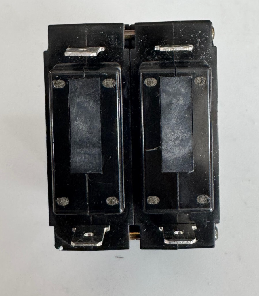 IDEC NRAS2100F Circuit Protector 5A 250VAC 50/60Hz | Industrial Circuit Breaker5