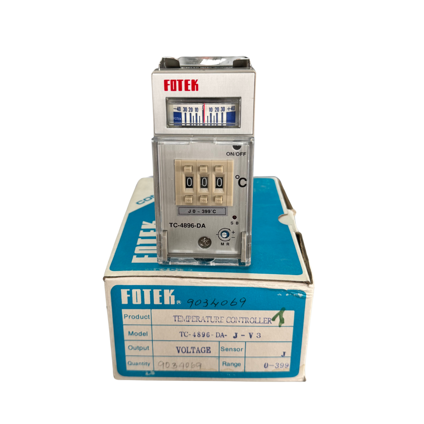 TC4896DAJV3  Temperature Controller with JType Input, Voltage Output1