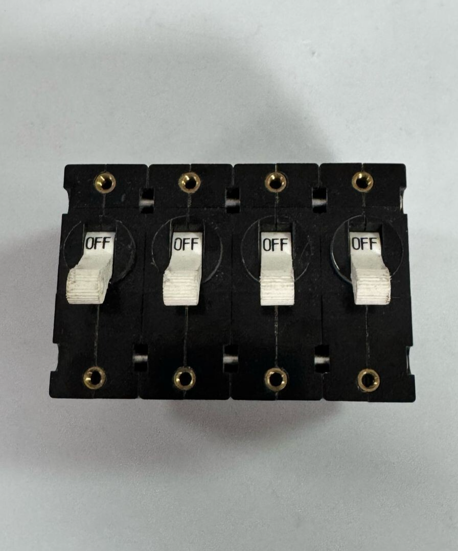 Carlingswitch AA4B024615381C Switch  15 FL. AMP, 277V Max, 50/60Hz,0