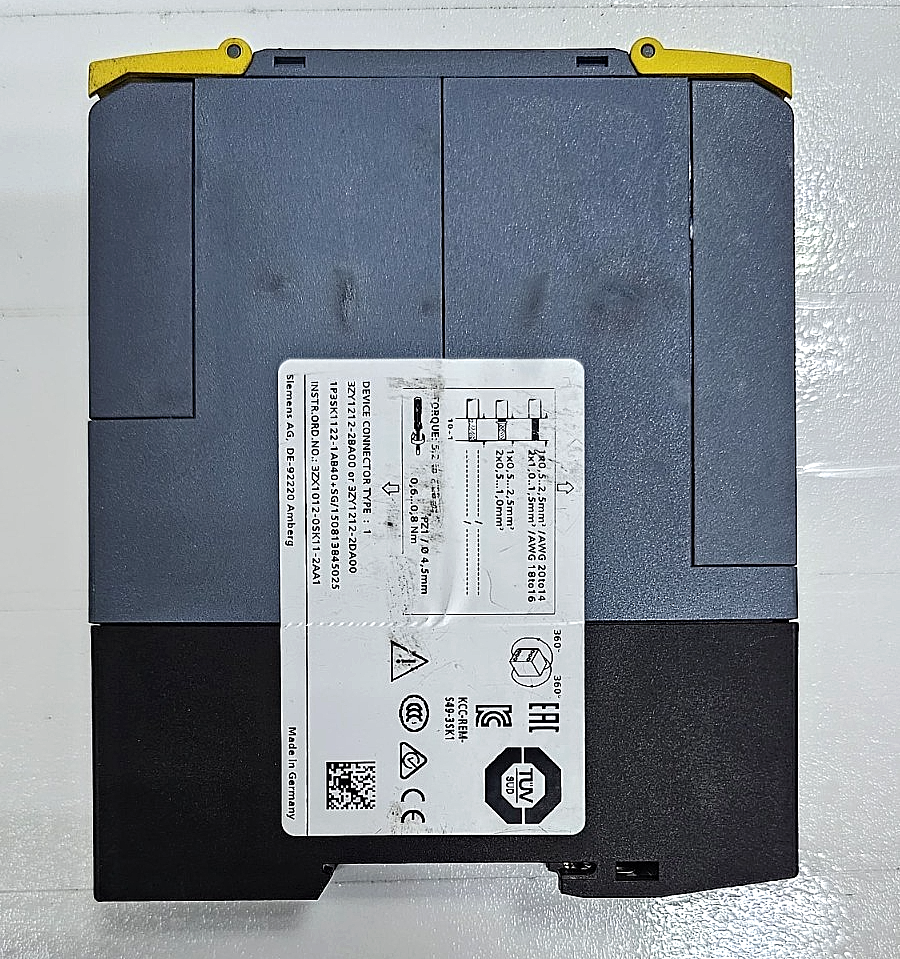 (Sold As Spare Part) Siemens Sirius 3SK11221AB40 Safety Relay | 24V DC3