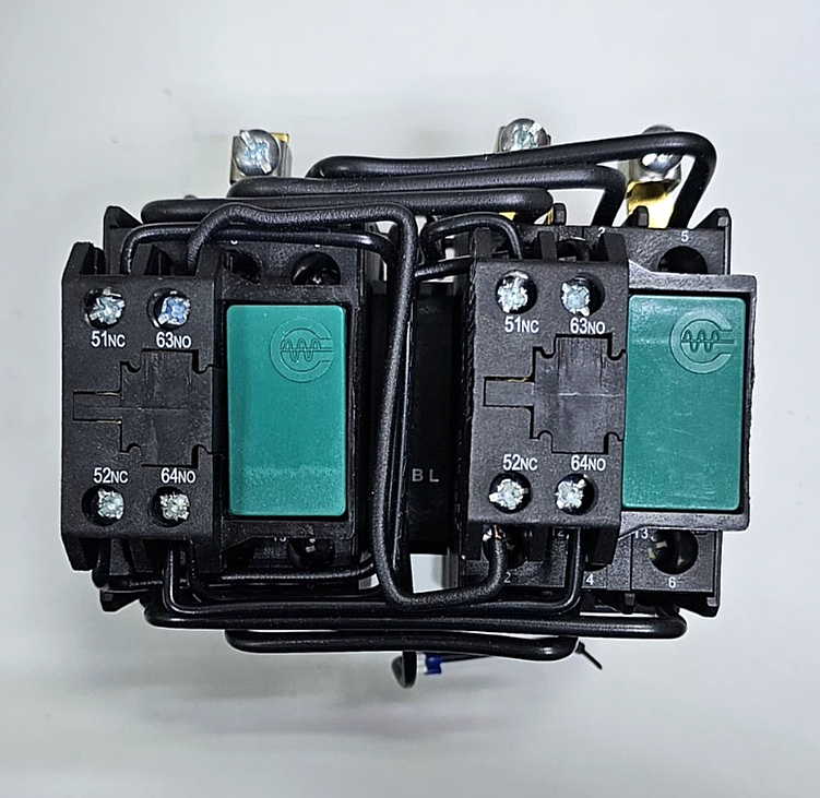 Crabtree CeIcon 57200/OB C30 Contactor | 15kW | 220/240V AC | 50/60Hz2