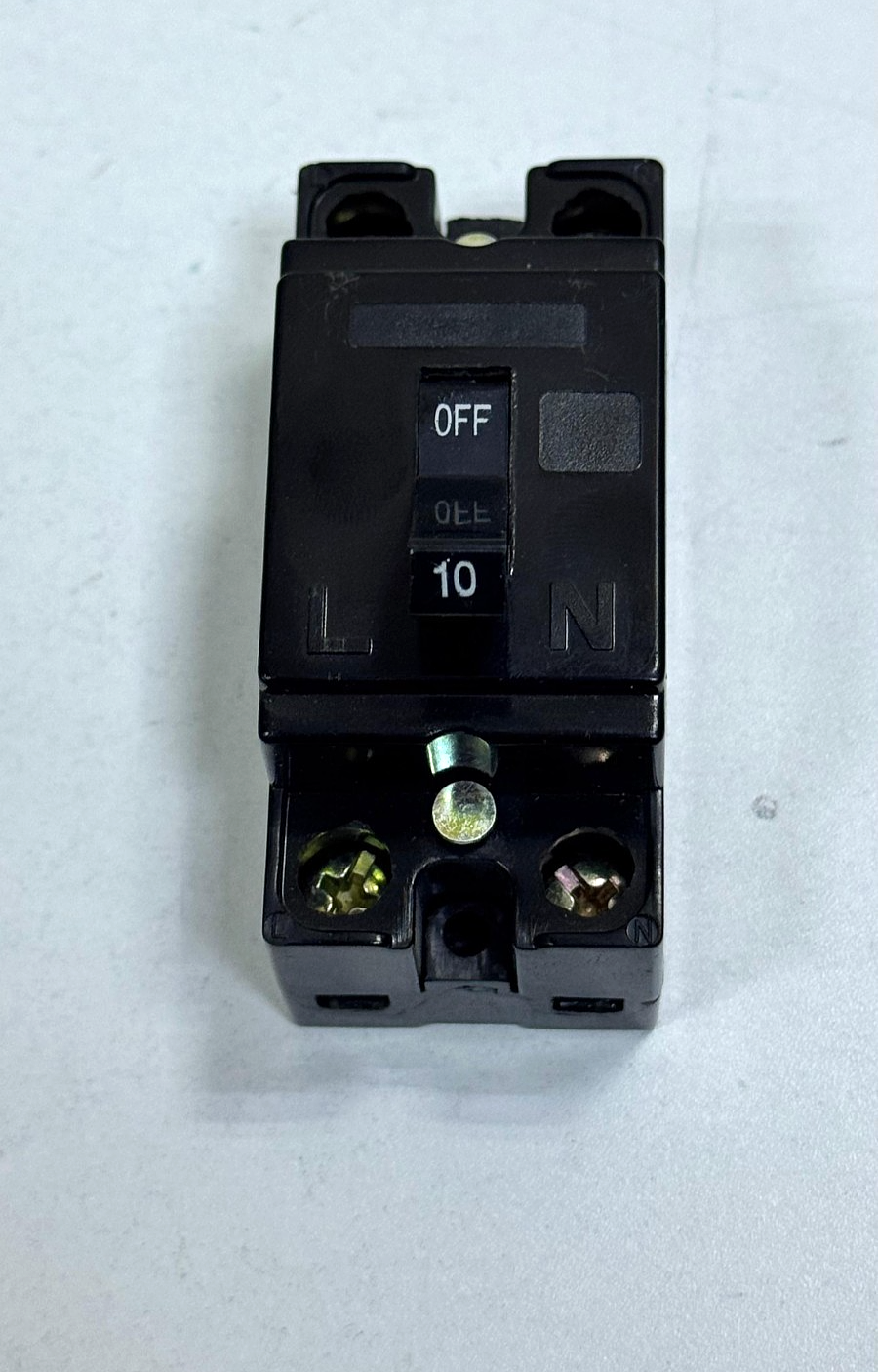 HITEK | HT28 | Safety Breaker – 2Pole, 240V | 10A1