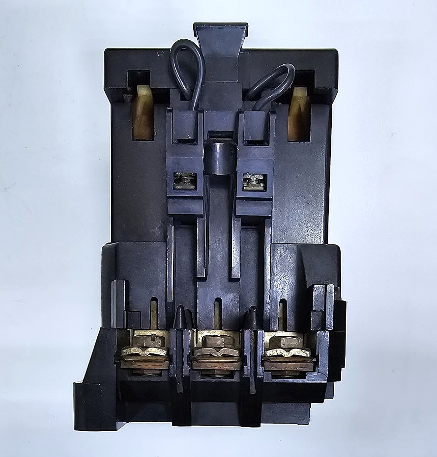 BBC CEM B85 Power Contactor | 125A | 660V | 220V Coil | 50kW | Fast Shipping4