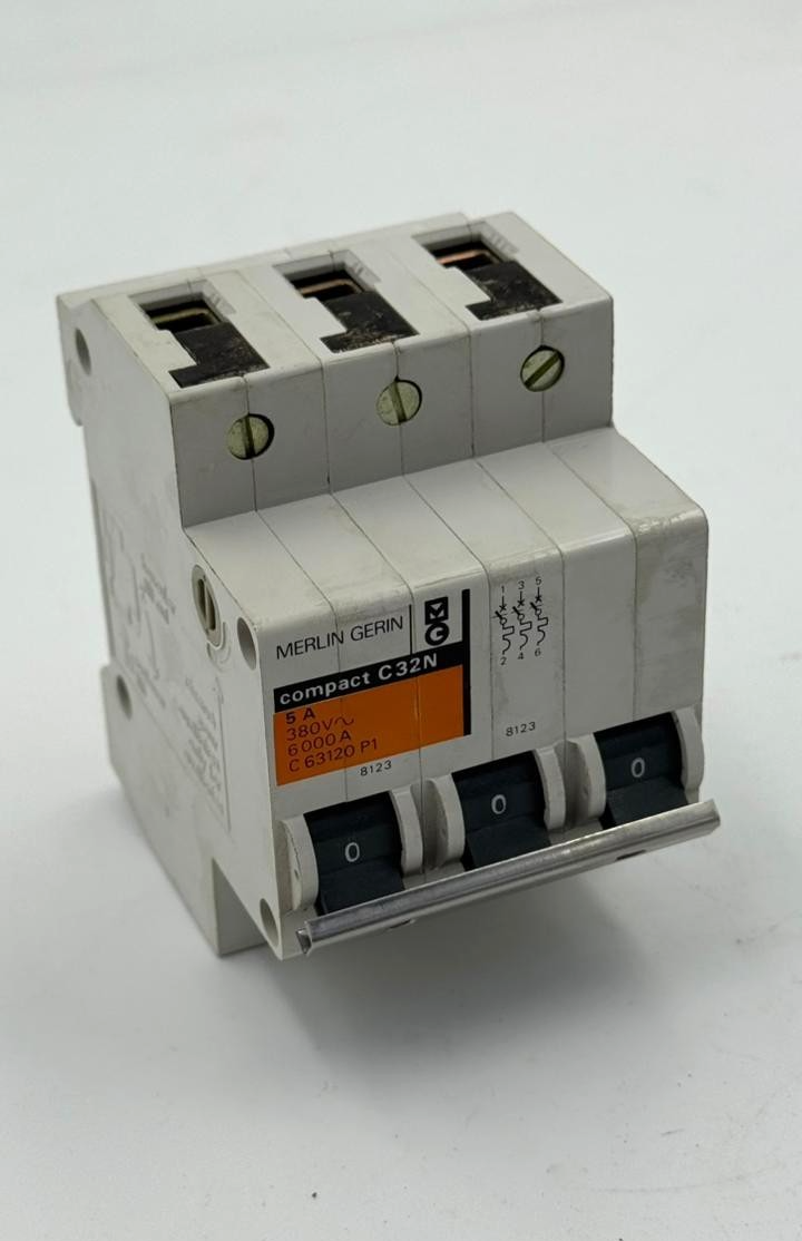 Merlin Gerin Compact C32N | 5A | circuit breaker(1 pcs )0