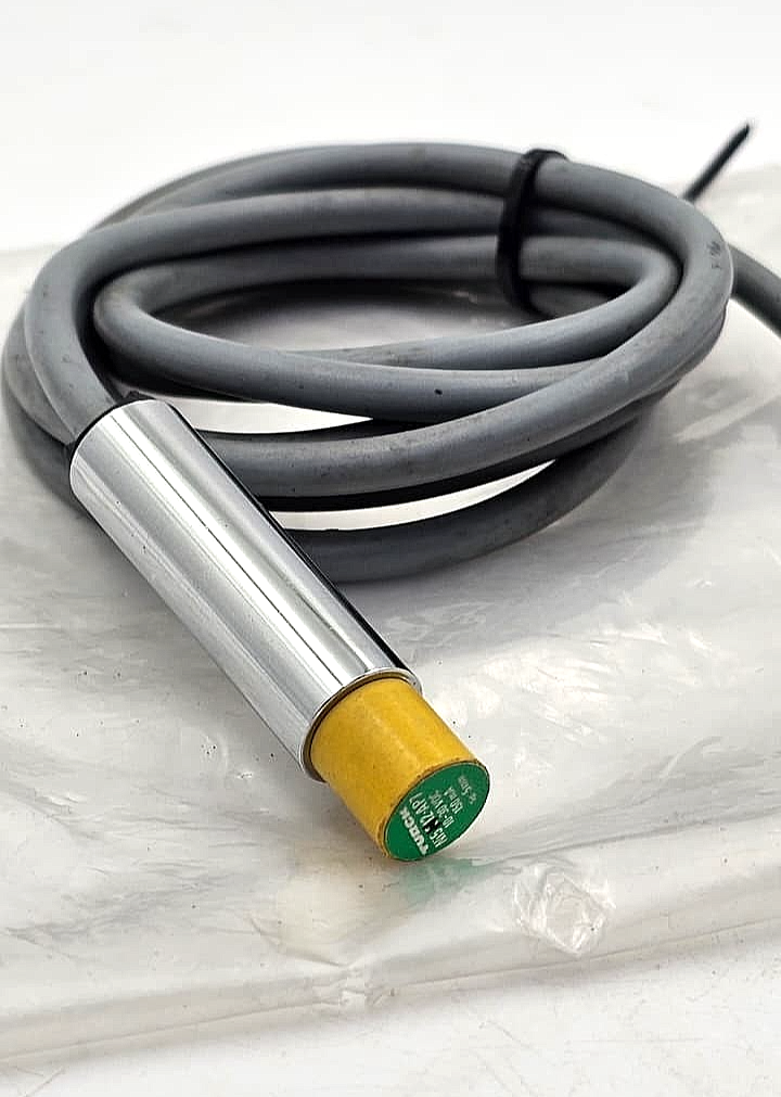 Turck NI5H12AP7 Inductive Proximity Sensor | 5mm Sensing Distance ( 1 pcs )4