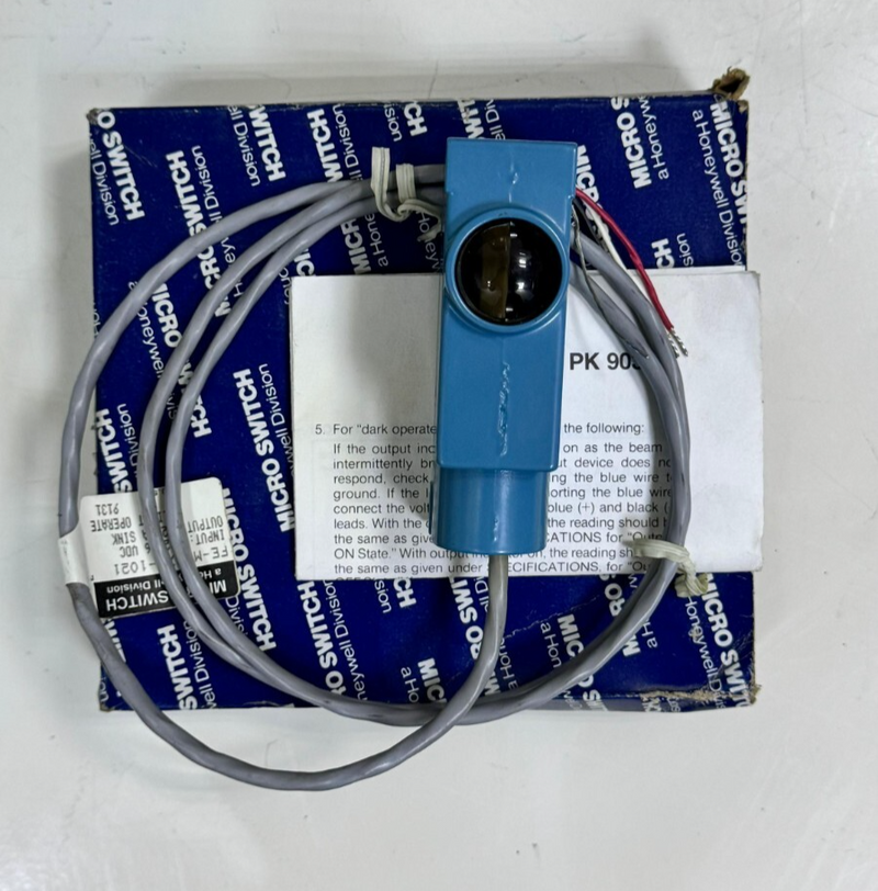 Honeywell MICRO SWITCH FEMLS7A1021 Sensor 22–26VDC | Sink Light Operate 120mA0