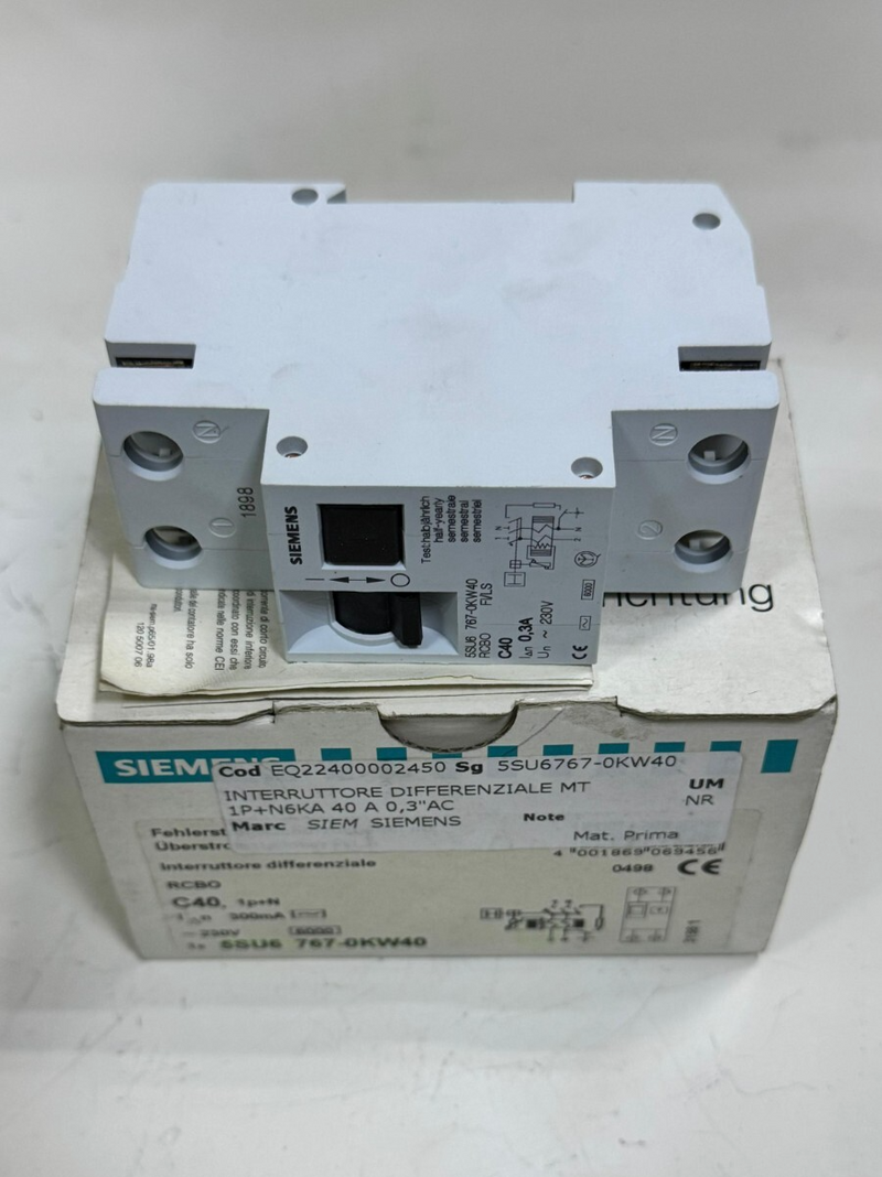 SIEMENS RCBO 5SU6 7670KW40Residual Current Circuit Breaker40 A | 0.34AC230V0