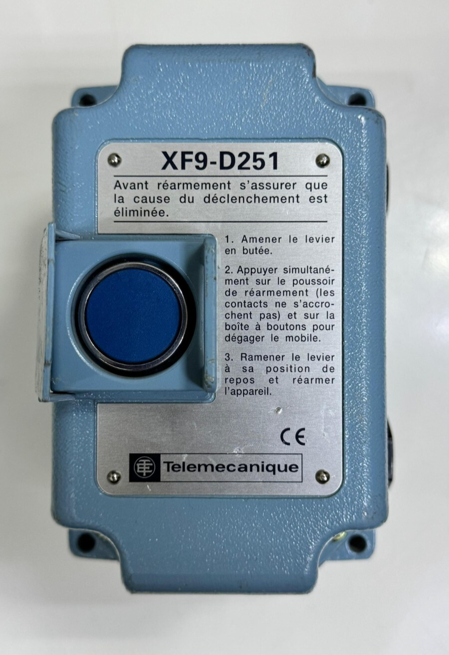 Telemecanique XF9D251 Mechanical Trip Device with Manual Reset0