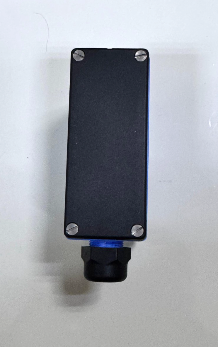 SICK | WT3002 |  Photoelectric Proximity Sensor | DC 10–30V7
