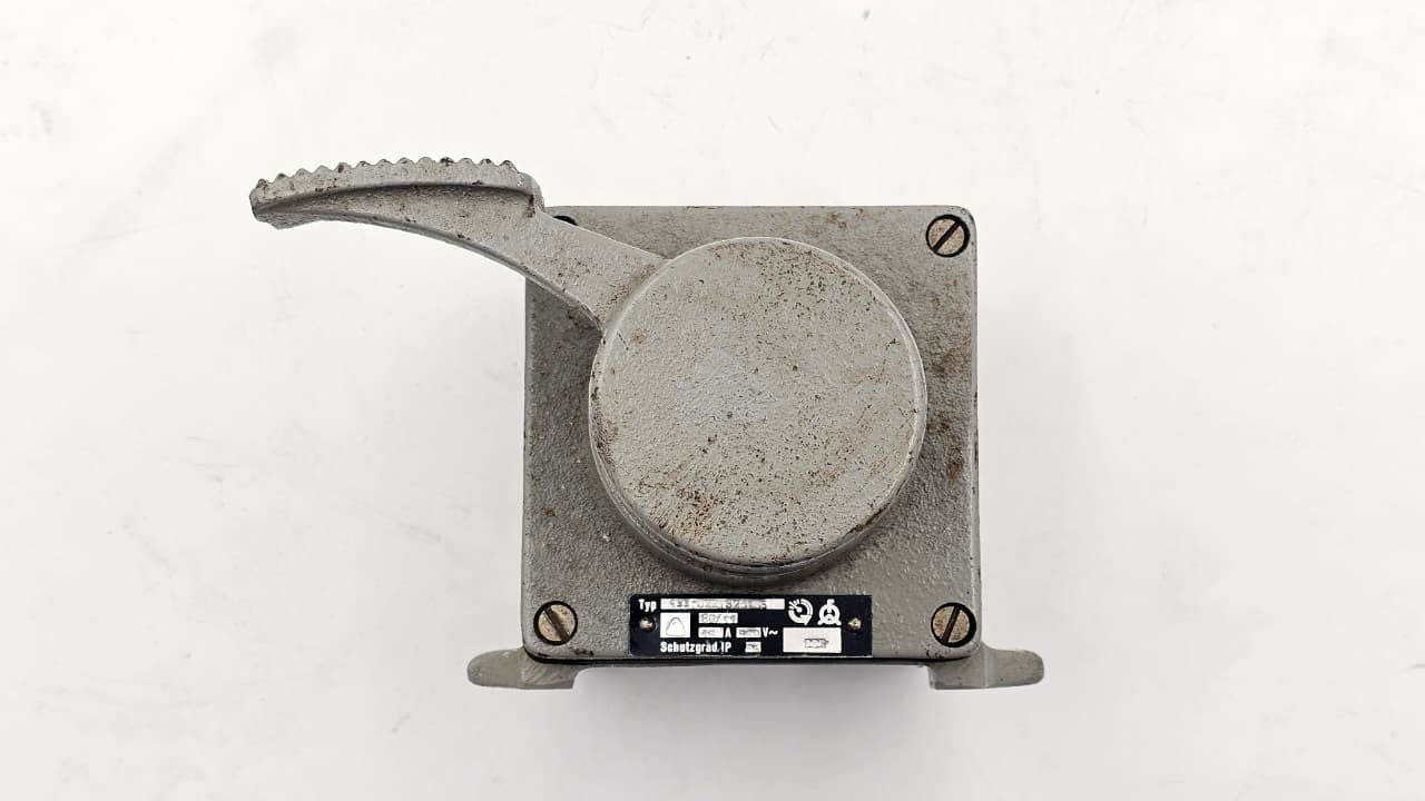 Schutzrelais 133022325735 | 16A | 500V AC1