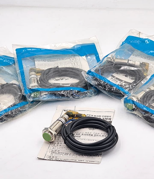 ( Pack of 5 pcs )  Autonics PRC18 5DN Proximity Sensor0