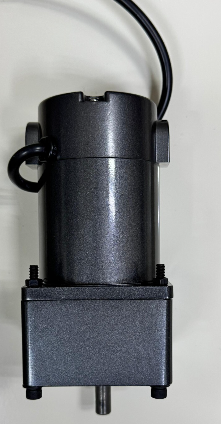 XAJONG 07SGN9032 PM DC Motor – 50W, 90V DC, 3200 RPM, 0.7A, Made in Taiwan4