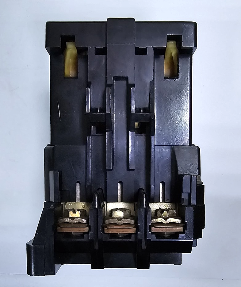 BBC CEM B85 Power Contactor | 125A | 660V | 220V Coil | 50kW | Fast Shipping6